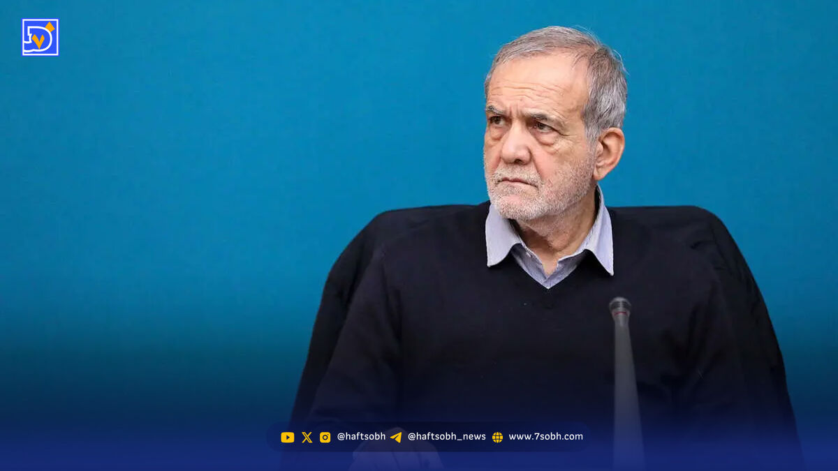 زبان بدن رئیس‌جمهور خبرساز شد+ تصاویر
