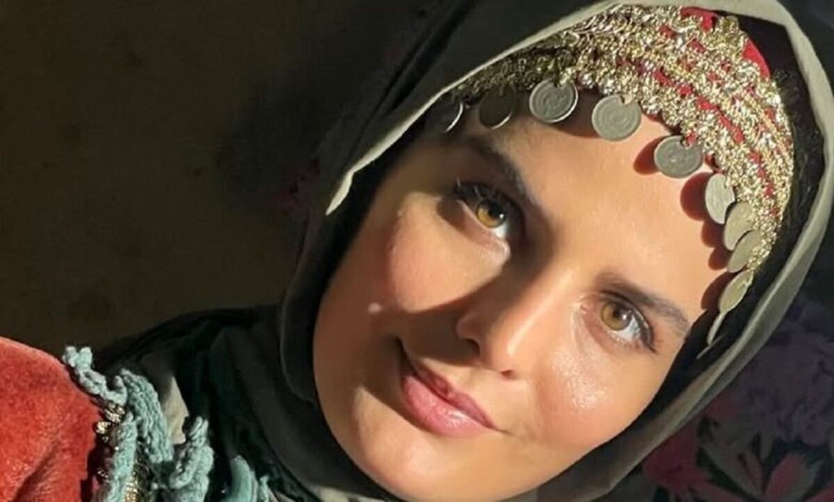 دلبری غزاله اکرمی،  در 20 سالگی