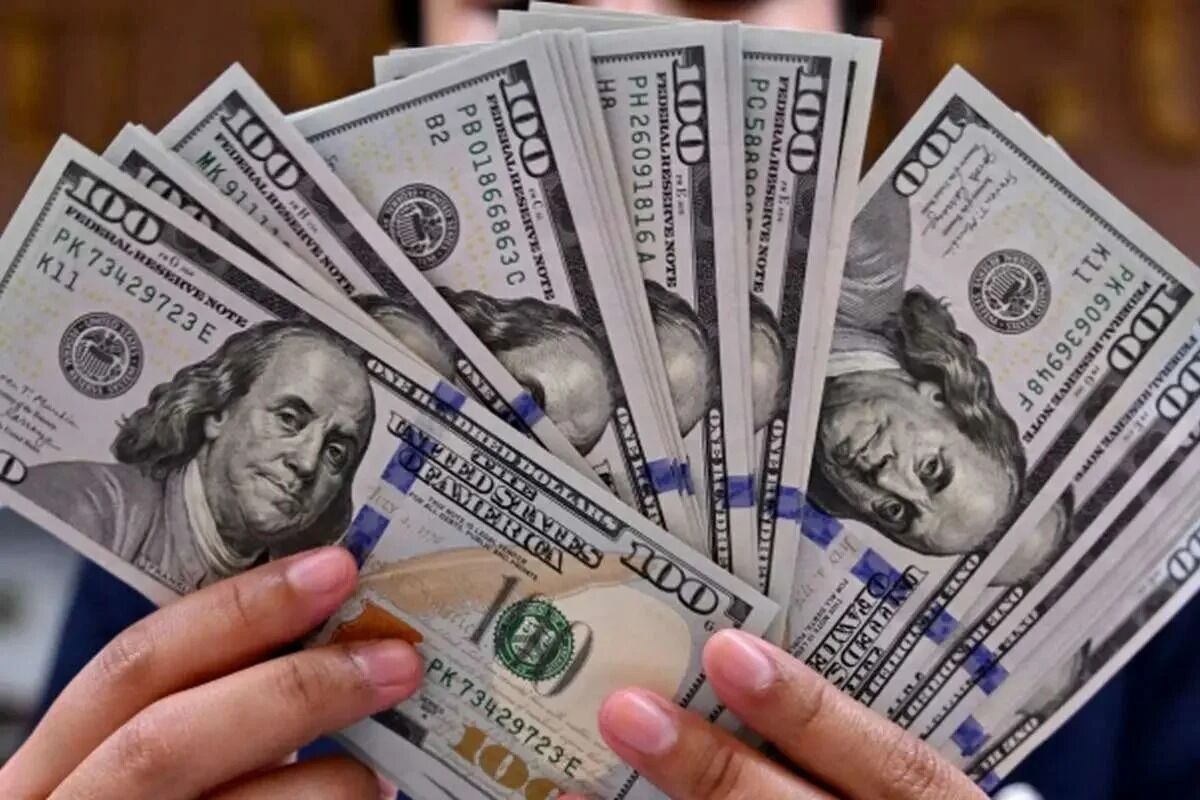 پیش بینی قیمت دلار امروز شنبه ۲ اسفند ۱۴۰۴ / دلار معطل مذاکرات