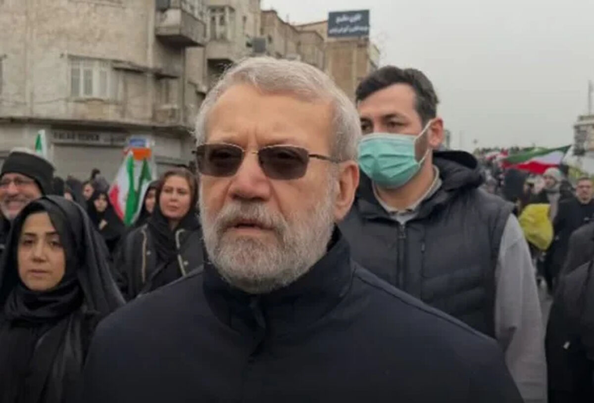 کنایه سنگین لاریجانی به وزیر جنگ آمریکا