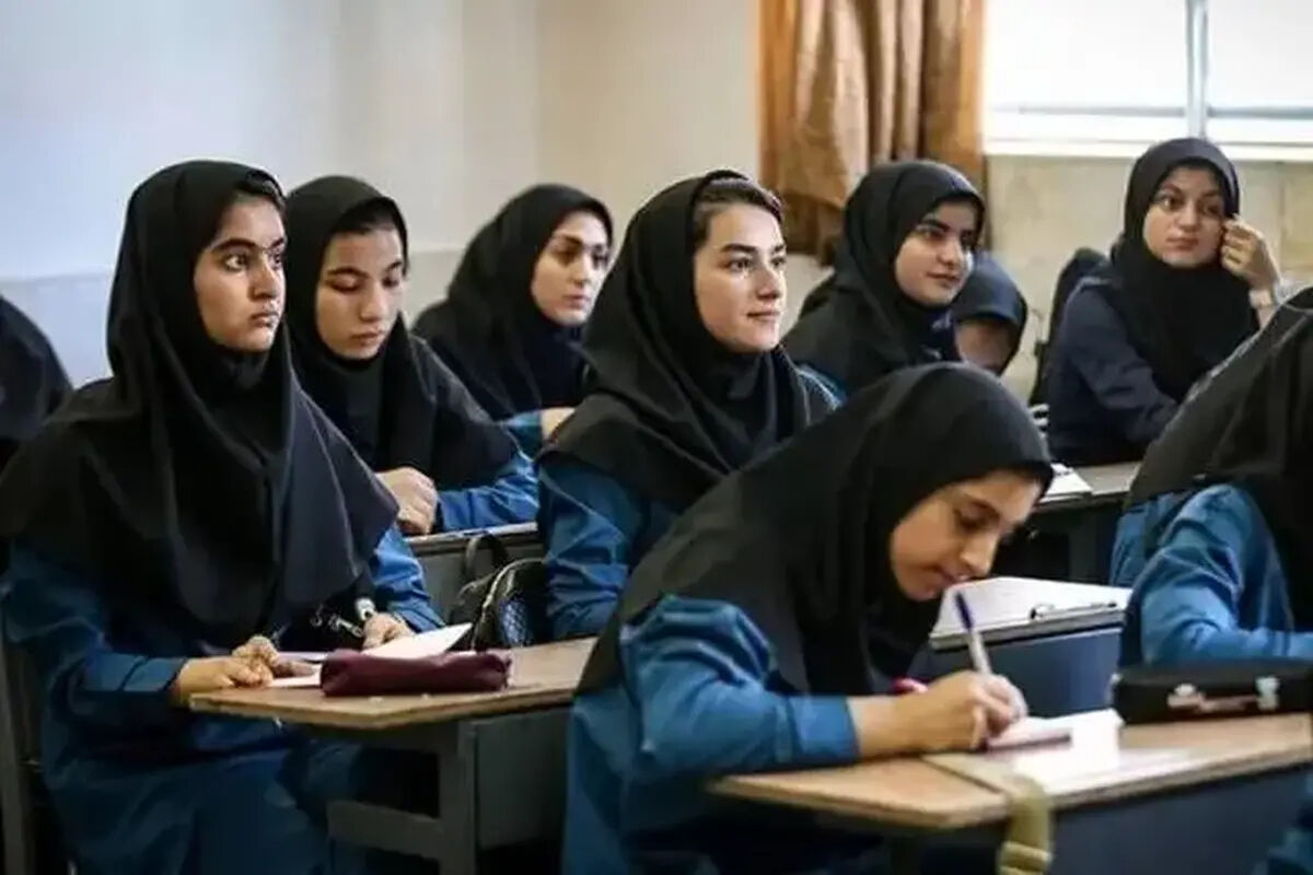 کلاس های مدارس تا پایان سال مجازی شدند؟