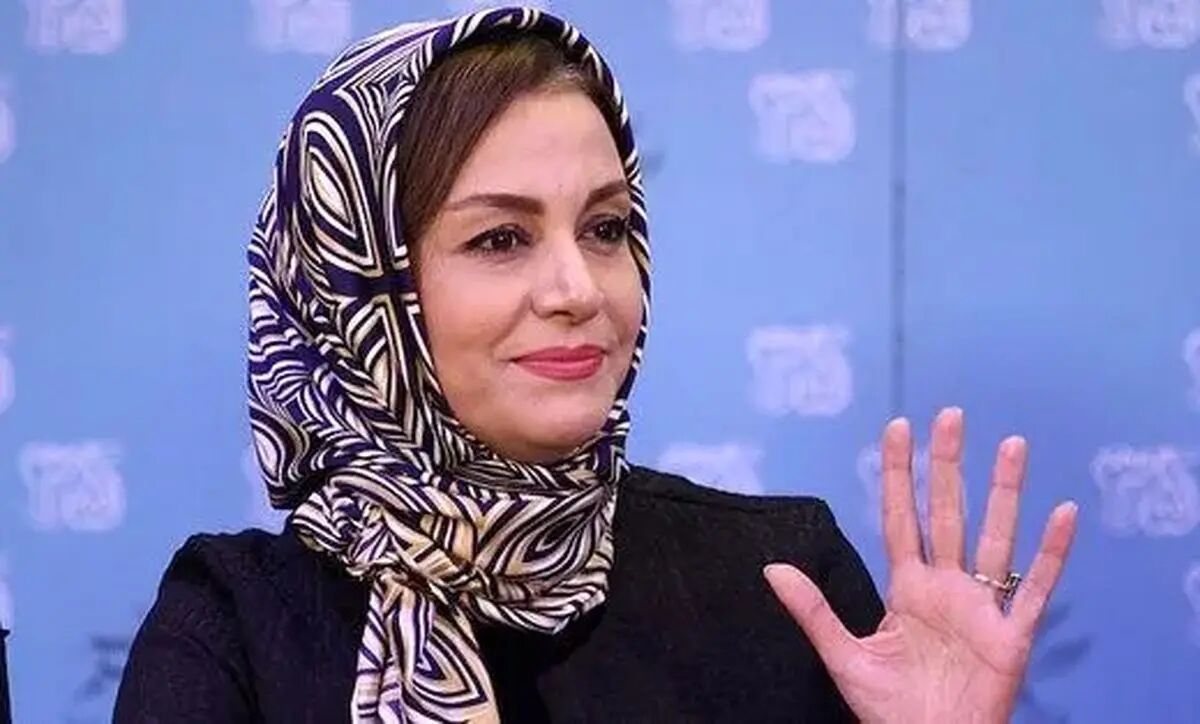 عکس| حضور مریلا زارعی، خانم بازیگر در تجمع دیشب در میدان تجریش