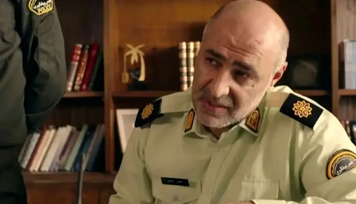 سفر در زمان | سرگرد جهانی سریال کلانتری یازده در کنار اپرای سیدنی