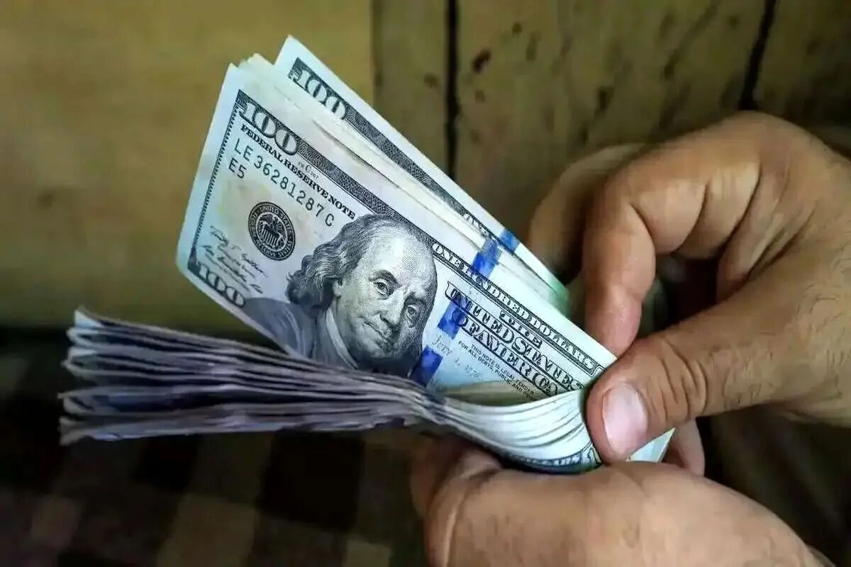 قیمت دلار دوشنبه 7 اردیبهشت