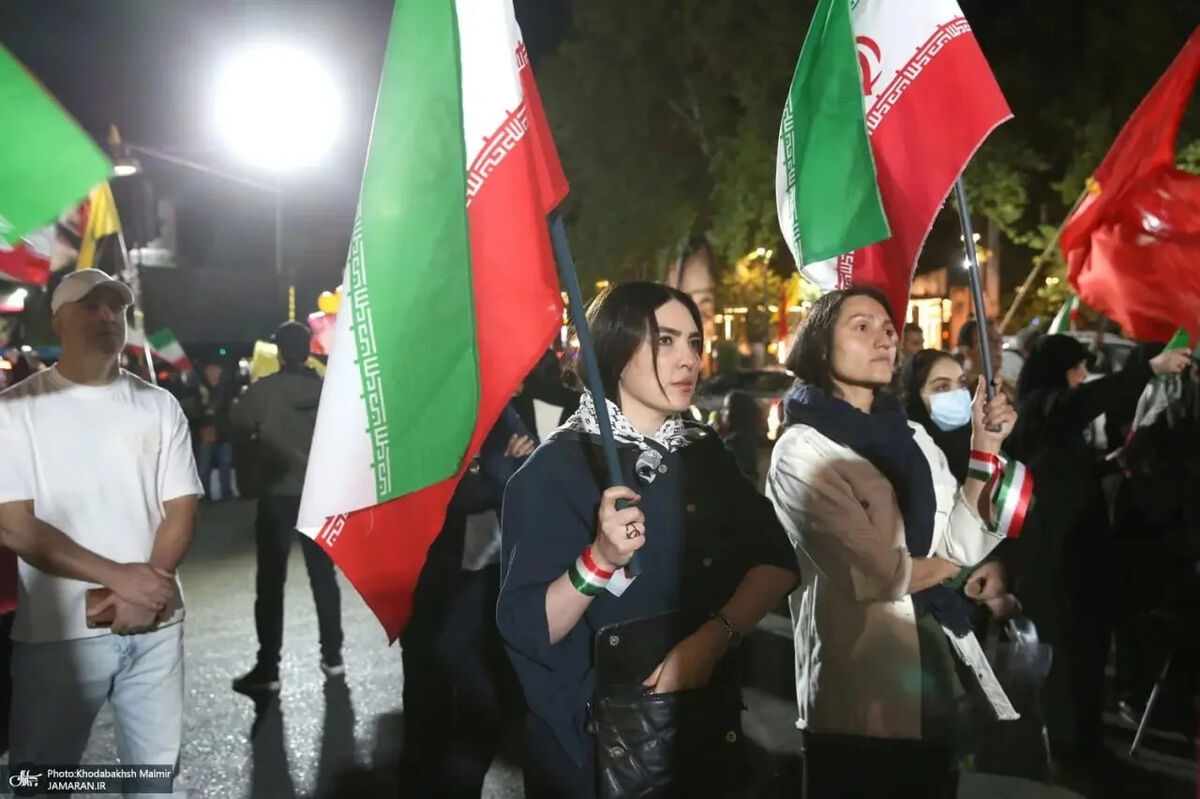 تصاویر پربازدید از پوشش متفاوت زنان در تجمعات شبانه