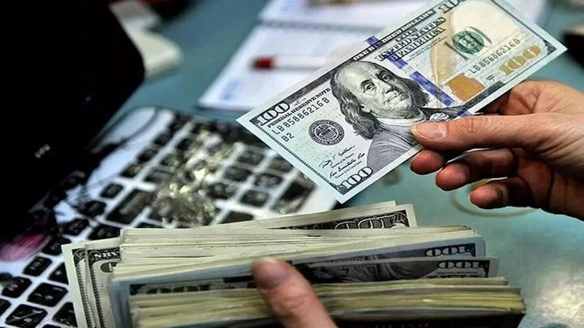 آغاز فروش دلار با کارت ملی/ قیمت ارز سهمیه ای چند؟