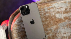 راز خط کوچک زیر باتری آیفون مشخص شد| این علامت مرموز در صفحه قفل چه معنایی دارد؟