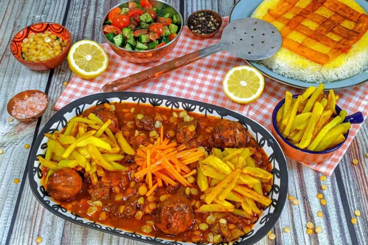 طرز تهیه خورش قیمه مجلسی؛ راز جا افتادن این غذای محبوب ایرانی
