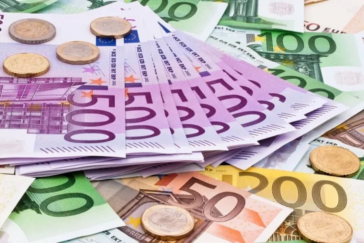 آخرین تغییرات قیمت دلار و قیمت یورو امروز چهارشنبه ۶ خرداد ۱۴۰۵