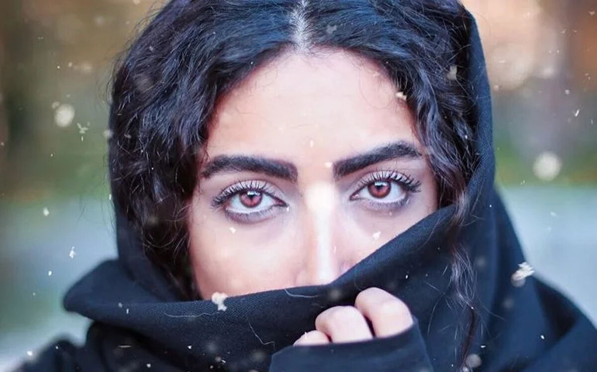 بیوگرافی ساناز طاری بازیگر سریال لیسانسه‌ها