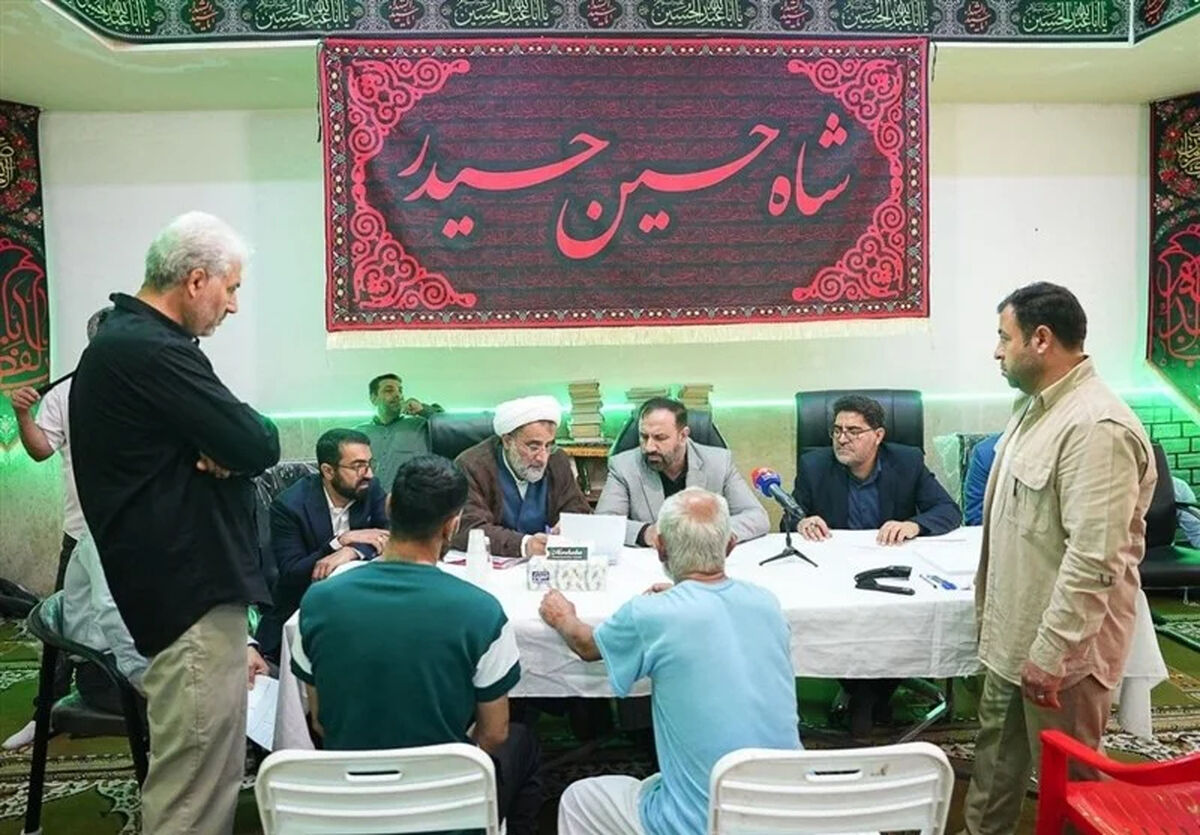 بازدید دادستان تهران به همراه 168 مقام قضایی از زندان‌های استان