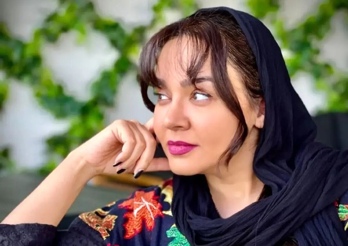 تصویر جنجالی ندا قاسمی در کنار رامین پرچمی؛ سیگار و تیپ مردانه بازیگر «نون خ» سوژه شد+ عکس