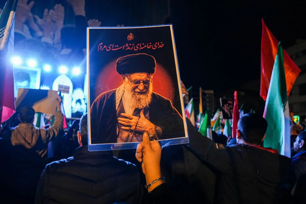 آماده‌باش کامل در مصلی تهران/ آخرین تصاویر از تدارک مراسم وداع با رهبر شهید + عکس