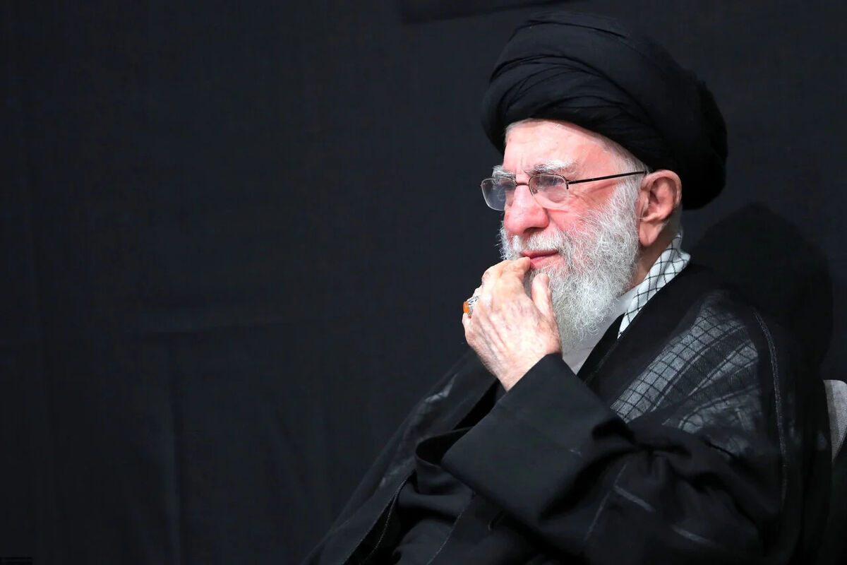 زمان دقیق اقامه نماز و مراسم تشییع رهبر شهید اعلام شد | جزئیات کامل برنامه، ساعت بازگشایی مصلی و خدمات ویژه به زائران