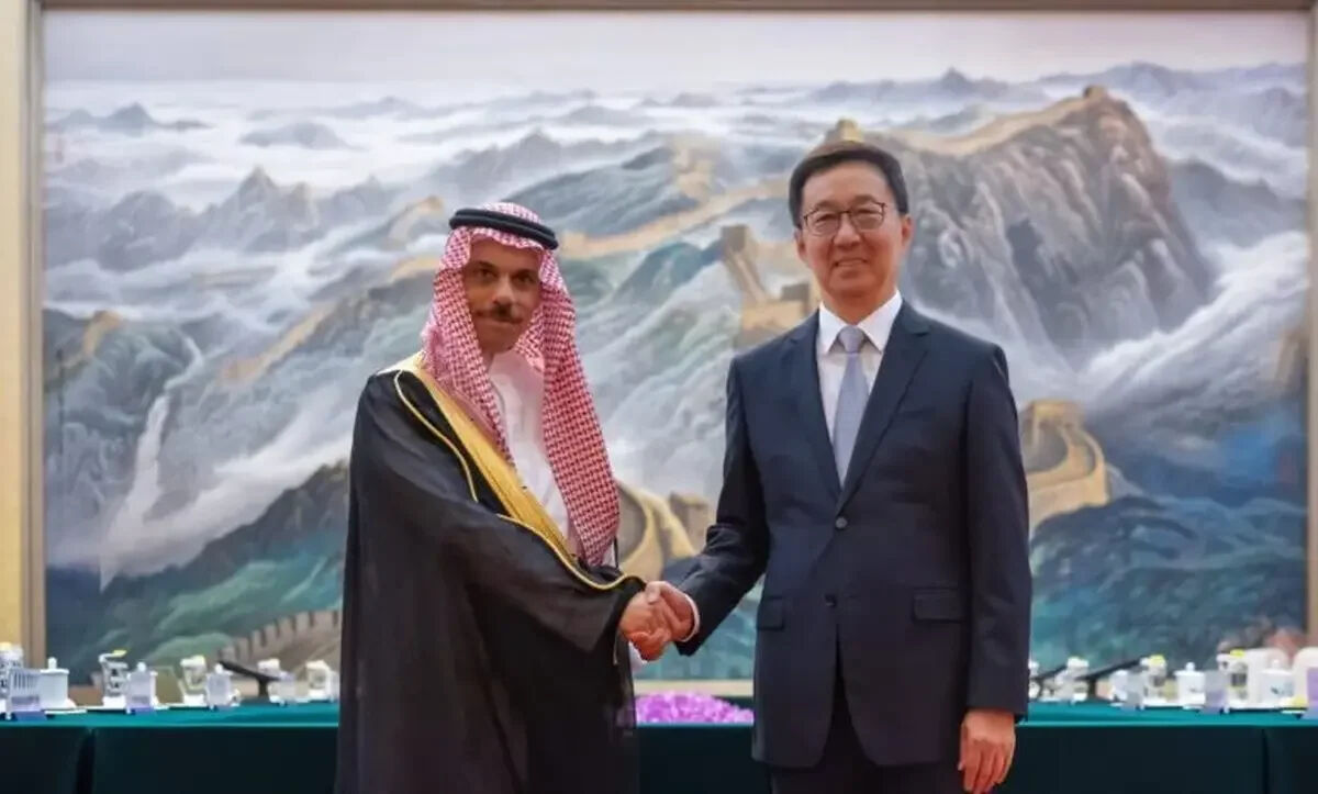 پشت پرده سفر وزیر خارجه عربستان به چین