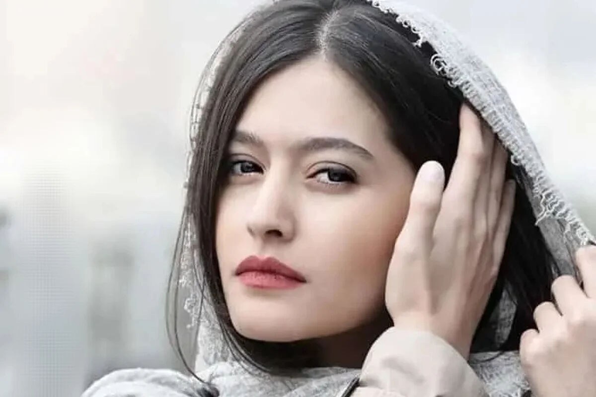 حضور پردیس احمدیه در مراسم تشییع/ ای رهبر شهیدم راهت ادامه دارد