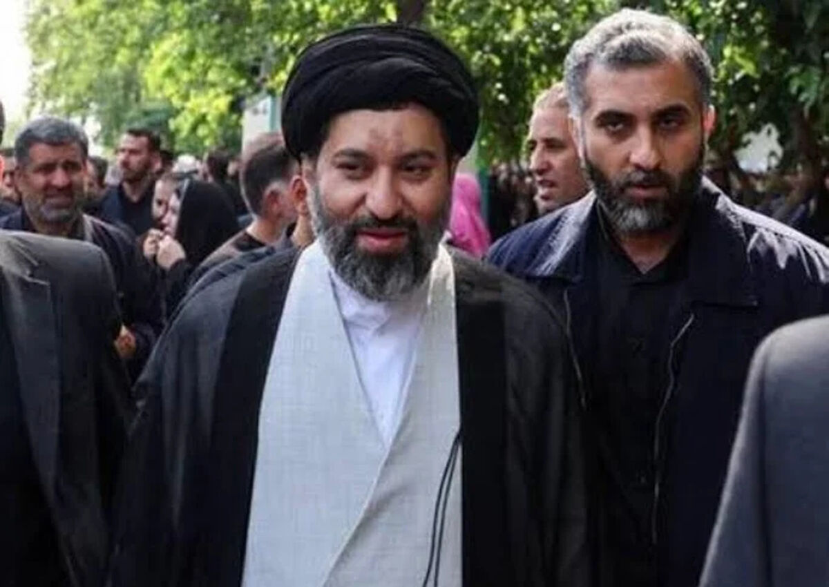 از سید میثم خامنه‌ ای چه می دانید؟ | شباهت بسیار کوچک ترین پسر رهبر شهید به برادرش مسعود خامنه ای