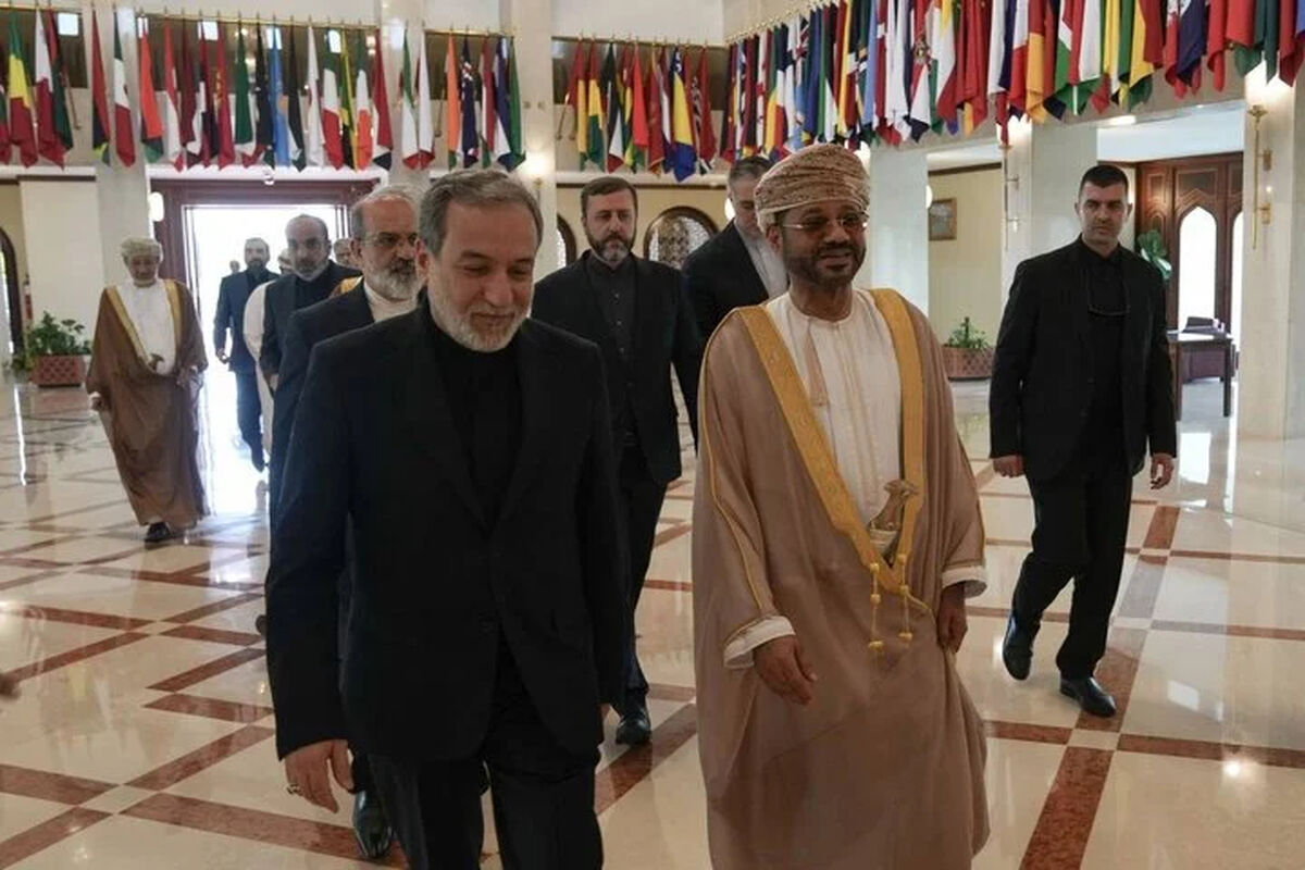 رایزنی وزیران خارجه ایران و عمان درباره سازوکارهای مناسب برای تردد کشتی‌ها از تنگه هرمز