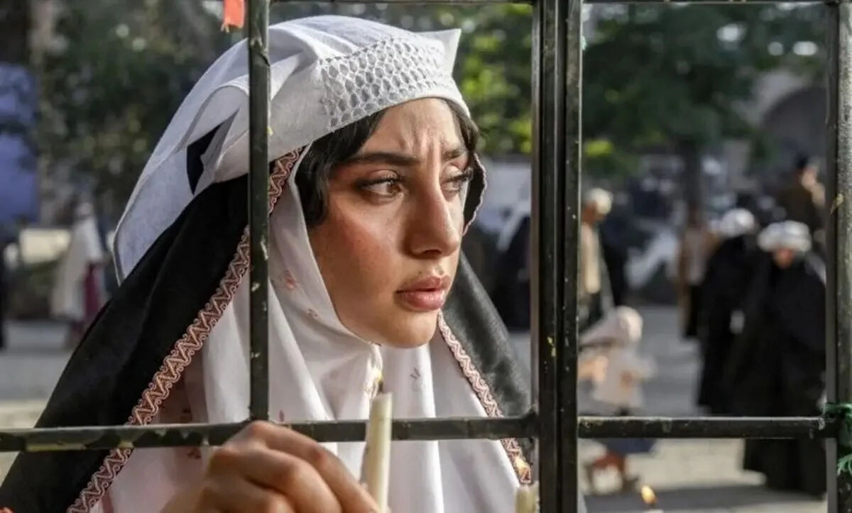 عکس| ترلان پروانه بازیگر بامداد خمار در حال سوارکاری