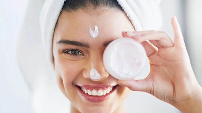 راز داشتن پوست شاداب چیست؟ عادت‌های ساده‌ای که تفاوت ایجاد می‌کنند