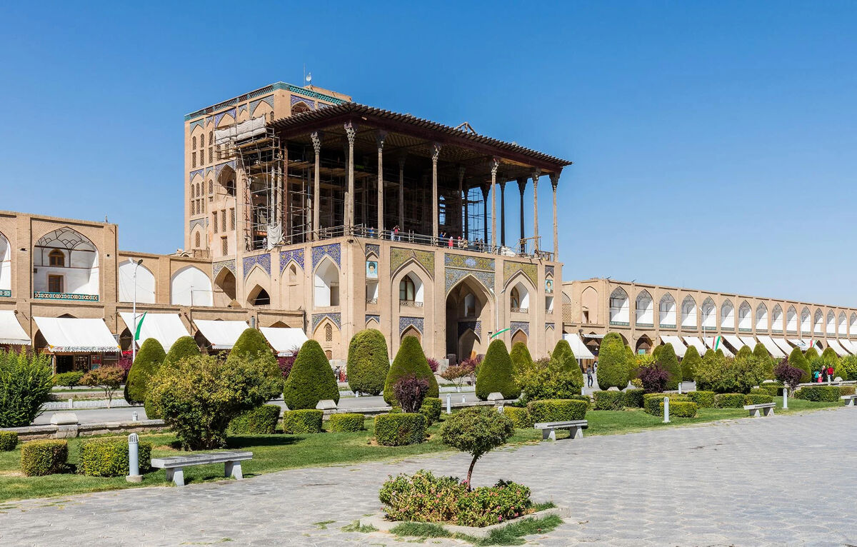 میدان نقش‌جهان اصفهان در زمان سلطنت شاه سلطان حسین صفوی